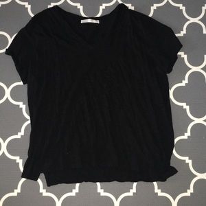 Worn Once - Black v-neck, pocket tee